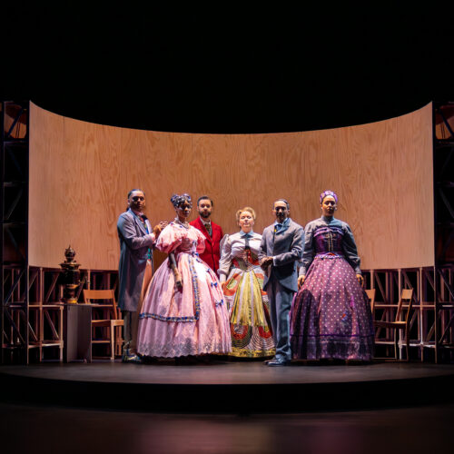 Tre systrar – Örebro Teater 2026 Foto: Jenny Baumgartner