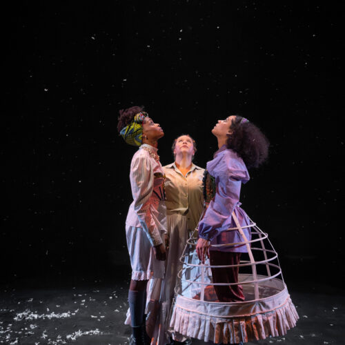 Tre systrar – Örebro Teater 2026 Foto: Jenny Baumgartner