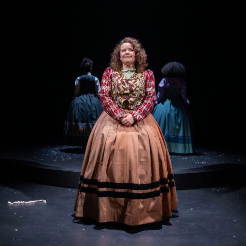 Tre systrar – Örebro Teater 2026 Foto: Jenny Baumgartner